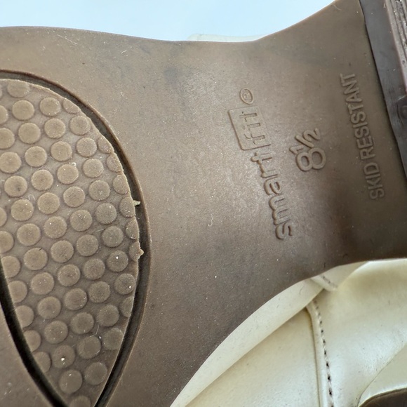 SmartFit Cream Kids Dress Shoes - Picture 5 of 5